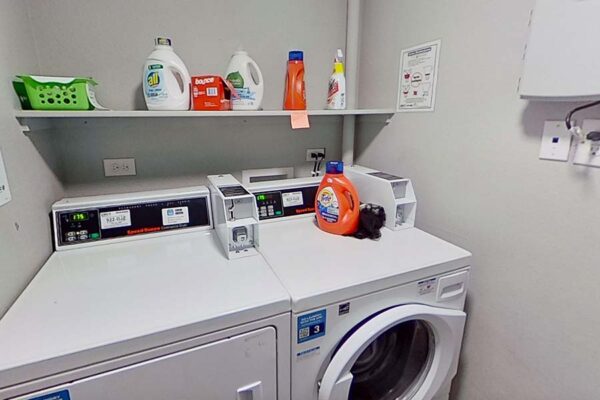 3D tour thumbnail for 1044 Downing laundry room.