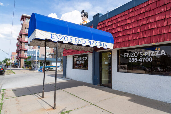 Enzo's End Pizzeria entrance.
