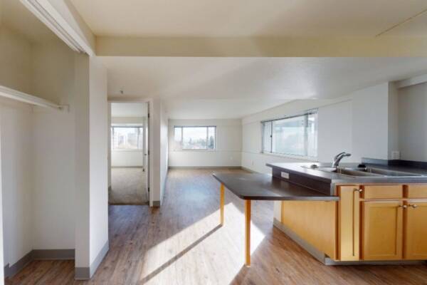 thumbnail of 1375 high B2 floor plan