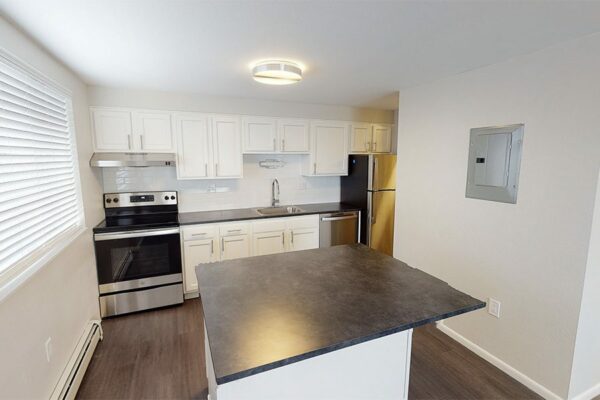 3D tour thumbnail for 1430 Humboldt unit 401.