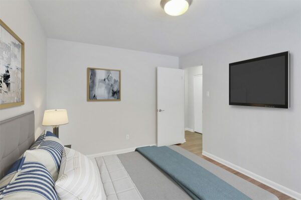 Furnished bedroom in apartment in 870 Cherry