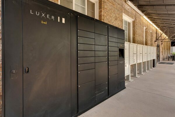 Luxer parcel lockers and mailboxes outside 960 Grant.