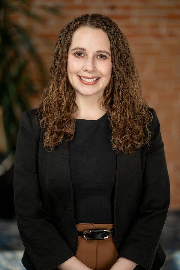 headshot of Bri Ragains