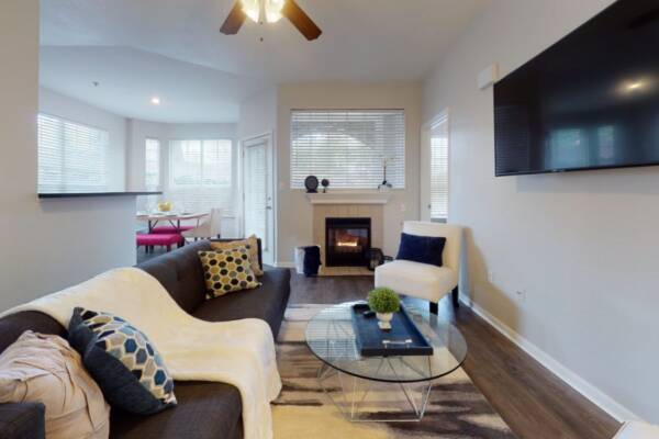 screen shot of virtual tour of one bedroom apartment