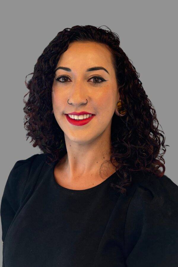 headshot of DyAnna Rios
