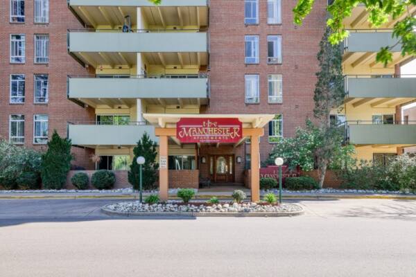 front entrance of the manchester apartments