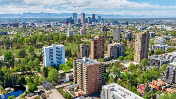 ariel photos of the manchester apartments in denver